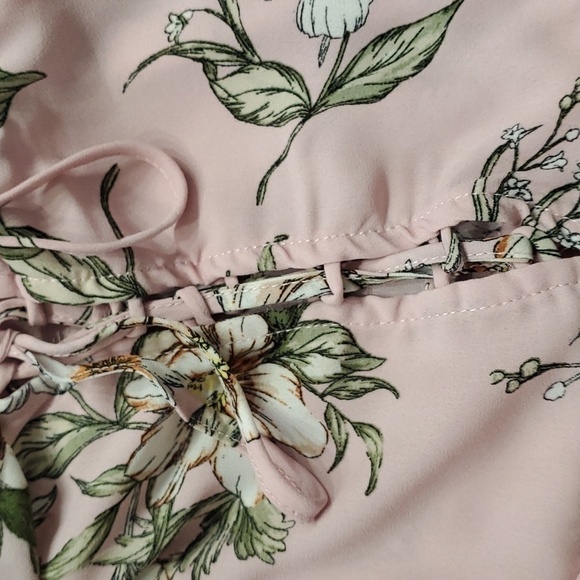 Off the shoulder mini small Romantic style. Ruffle under slip lace up by Montrez - Picture 7 of 9